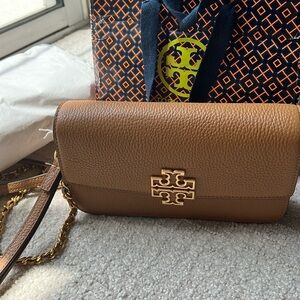 Tory Burch -Wallet on Chain(Brand new)